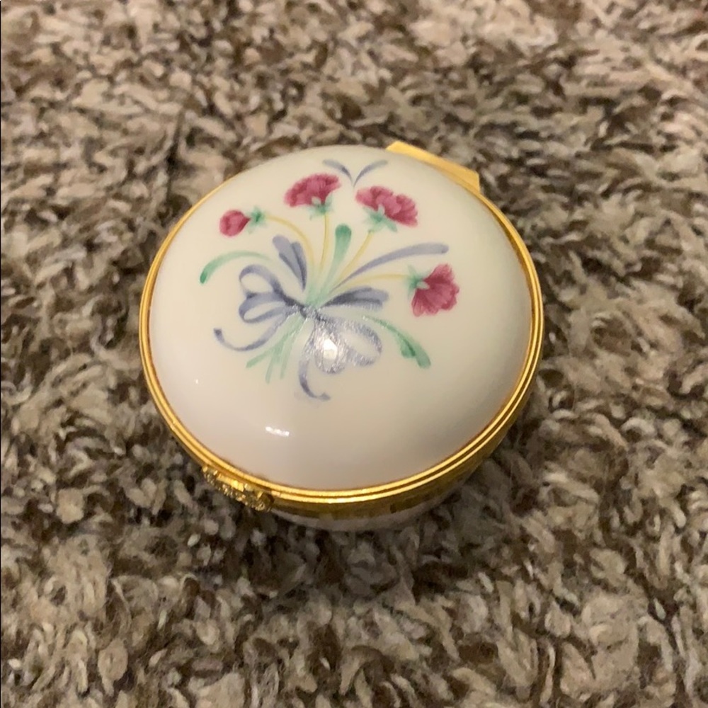 Lenox ring trinket with flowers